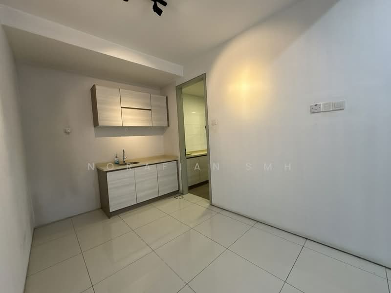 The Vale @ Sutera Damansara untuk Untuk Disewa - RM 2,800 /bulan, Feb 2026 - Kitchen - PropertyGuru.com.my