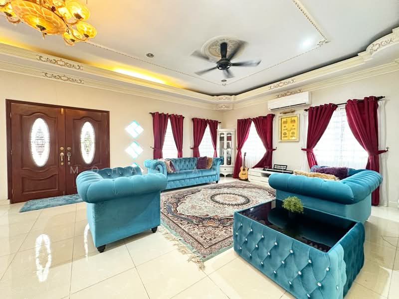 Bungalow for Sale in Bandar Baru Bangi (Selangor) - Mohammad Azizi - Living Room - PropertyGuru.com.my