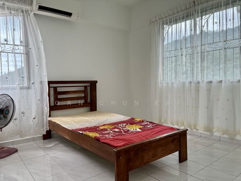 Taman Pekaka Block 31 untuk Untuk Disewa - RM 1,500 /bulan, Feb 2026 - Bedroom - PropertyGuru.com.my