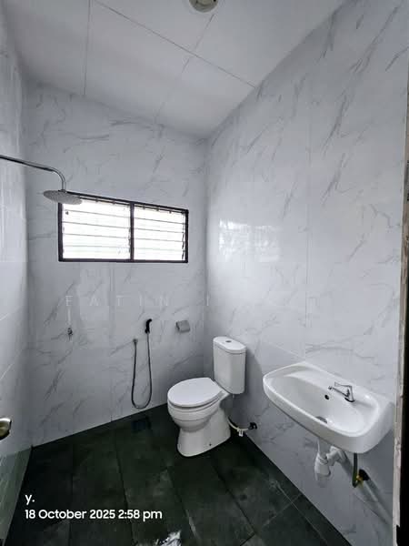 Bungalow for Sale in Bandar Putra Permai (Seri Kembangan) - Fatin Ismail - Bathroom - PropertyGuru.com.my