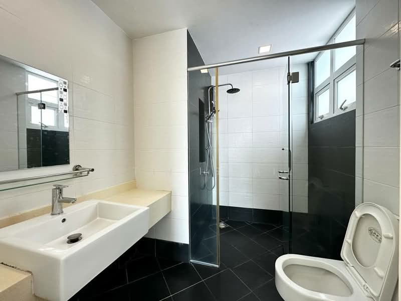 Service Residence for Sale at Saville @ Melawati - Fatin Ismail - Bathroom - PropertyGuru.com.my
