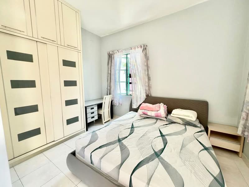 Condominium for Rent at Tanjung Park Condominium - Alex Lim - Bedroom - PropertyGuru.com.my