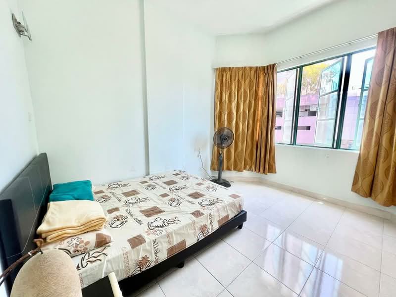 Condominium for Rent at Tanjung Park Condominium - Alex Lim - Bedroom - PropertyGuru.com.my