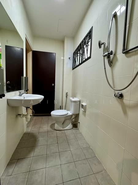 Sutera Ria untuk Untuk Dijual - RM 918,000, Feb 2026 - Bathroom - PropertyGuru.com.my