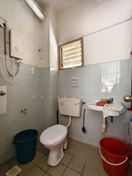 Taman Puncak Jalil untuk Untuk Dijual - RM 550,000, Mac 2026 - Bathroom - PropertyGuru.com.my