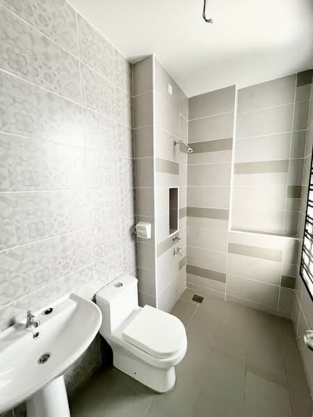 Mutiara Rini Mutiaras Rinis untuk Untuk Dijual - RM 799,000, Feb 2026 - Bathroom - PropertyGuru.com.my