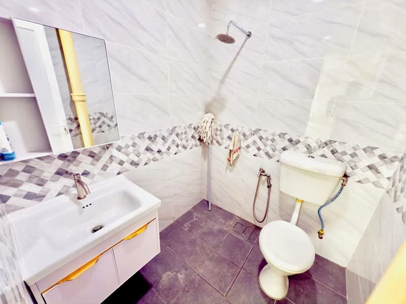 Semi-Detached House for Sale in Cheras (Selangor) - Masnizah Arifin - Bathroom - PropertyGuru.com.my