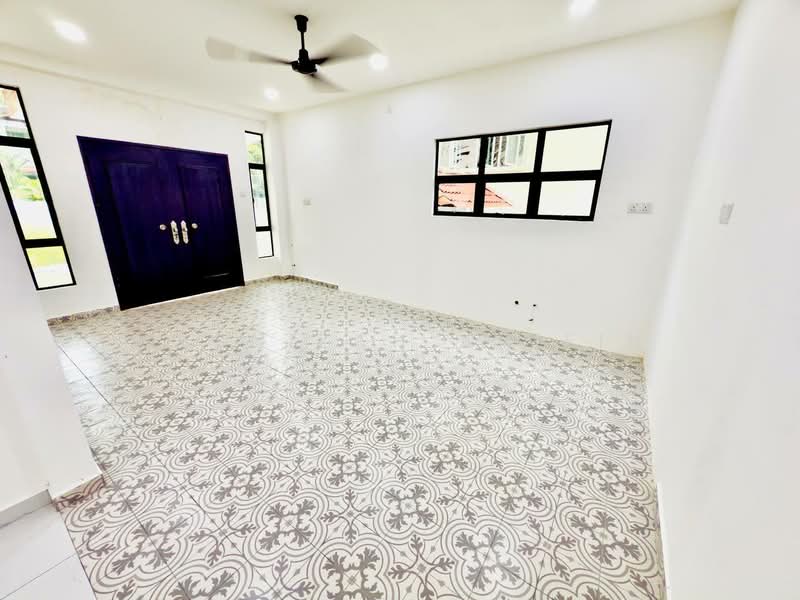 Semi-Detached House for Sale in Cheras (Selangor) - Masnizah Arifin - Entrance - PropertyGuru.com.my