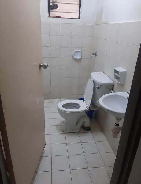 Apartment for Sale at Mandarina Court - Tavon RG - Bathroom - PropertyGuru.com.my