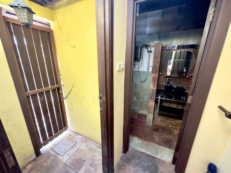 2-storey Terraced House for Sale in Kota Damansara (Selangor) - Masnizah Arifin - Bathroom - PropertyGuru.com.my