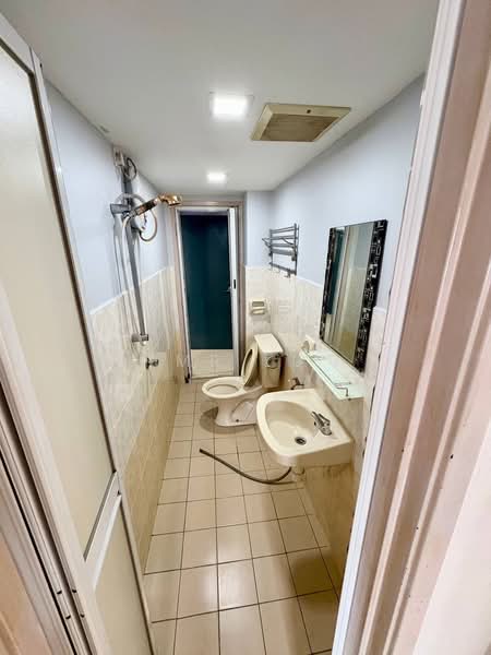 Bayu Puteri 3 untuk Untuk Disewa - RM 2,000 /bulan, Feb 2026 - Bathroom - PropertyGuru.com.my