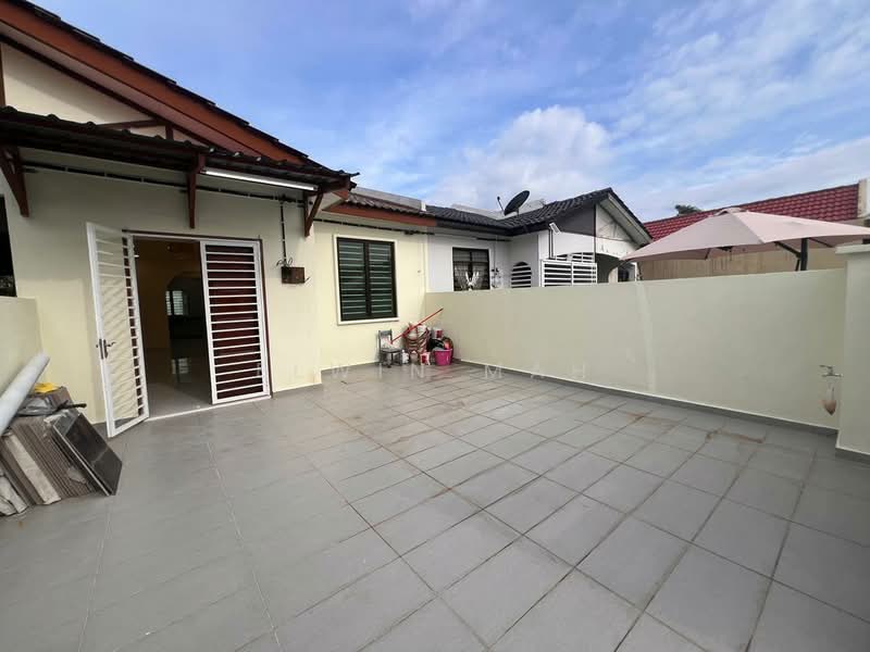 1-storey Terraced House for Sale in Bukit Sentosa (Rawang) - Elwin Mah - Exterior - PropertyGuru.com.my