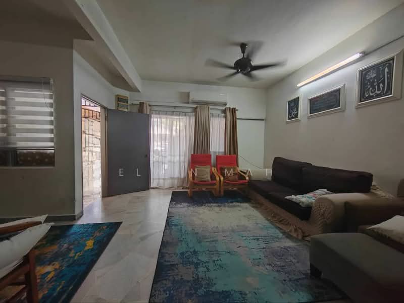 Desa 12 Bandar Country Homes, Rawang untuk Untuk Dijual - RM 355,000, Feb 2026 - Living Room - PropertyGuru.com.my