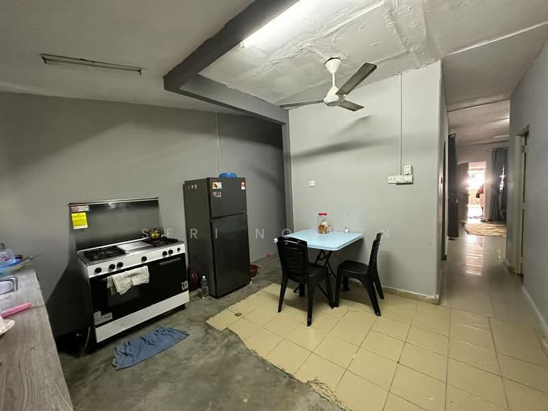 Seksyen 24 Shah Alam untuk Untuk Dijual - RM 420,000, Feb 2026 - Kitchen - PropertyGuru.com.my