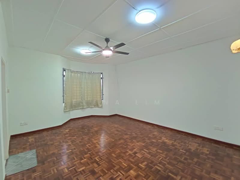 Bandar Baru Permas Jaya untuk Untuk Disewa - RM 2,000 /bulan, Feb 2026 - Living Room - PropertyGuru.com.my