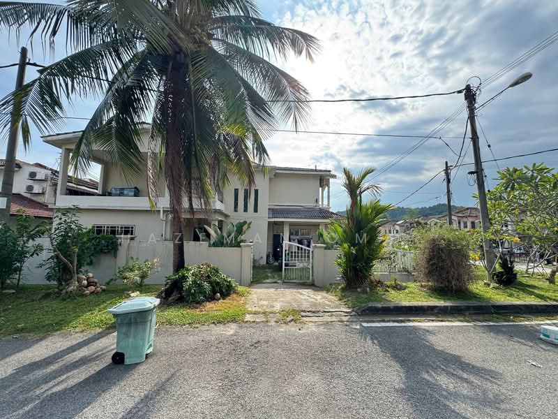 2-storey Terraced House for Sale in Seri Kembangan (Selangor) - Hazeman Omar - Exterior - PropertyGuru.com.my