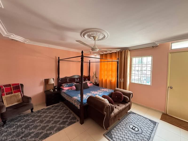 2-storey Terraced House for Sale in Seri Kembangan (Selangor) - Hazeman Omar - Bedroom - PropertyGuru.com.my