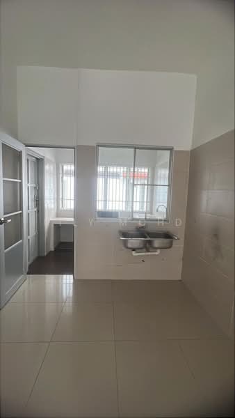 2-storey Terraced House for Rent in Taman Bukit Bayu Senai (Kulai) - Lily Mohd - Kitchen - PropertyGuru.com.my