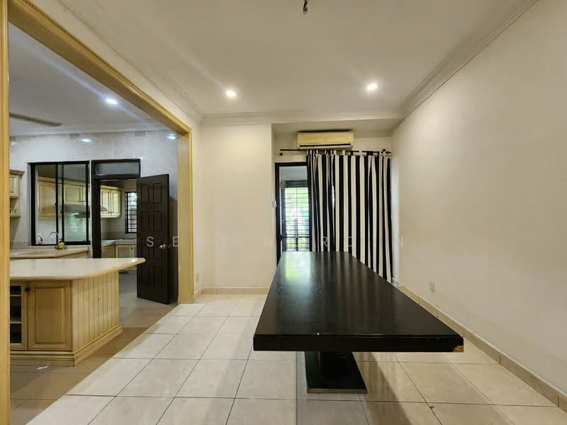 2-storey Terraced House for Sale in Bukit Jelutong (Shah Alam) - Seri Nordin - Kitchen - PropertyGuru.com.my