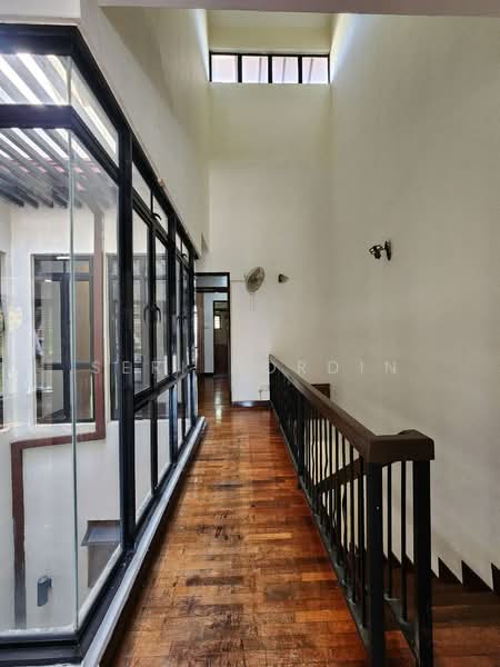 2-storey Terraced House for Sale in Bukit Jelutong (Shah Alam) - Seri Nordin - Corridor - PropertyGuru.com.my