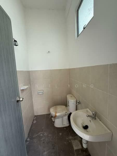 2-storey Terraced House for Sale in Skudai (Johor) - Daniel Yong - Bathroom - PropertyGuru.com.my