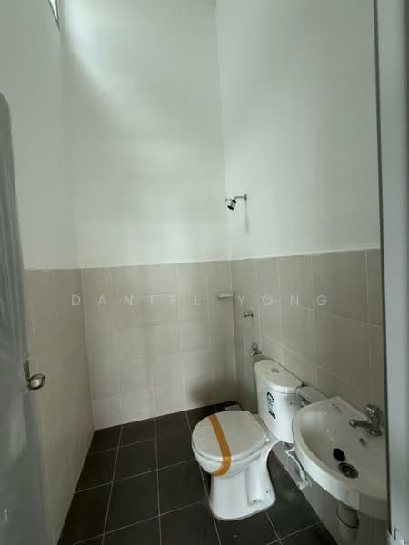 2-storey Terraced House for Sale in Skudai (Johor) - Daniel Yong - Bathroom - PropertyGuru.com.my