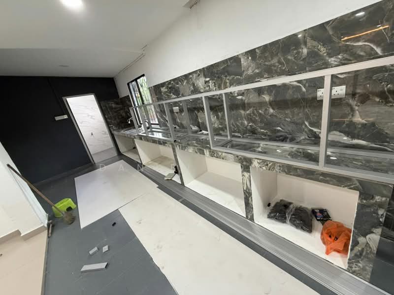 Kluang untuk Untuk Dijual - RM 480,000, Feb 2026 - Kitchen - PropertyGuru.com.my