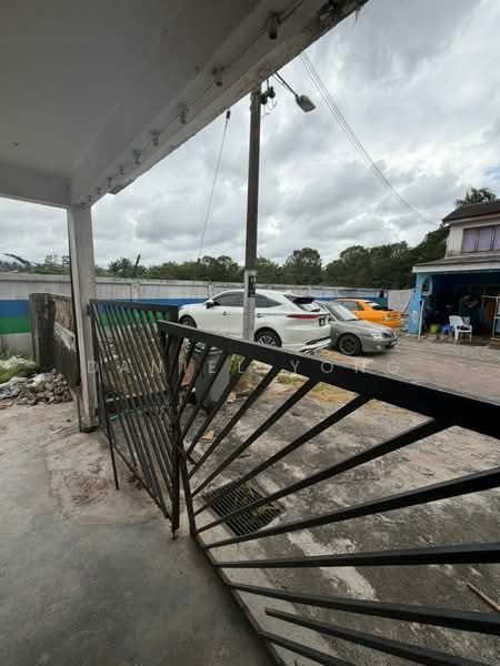 2-storey Terraced House for Sale in Taman Kluang (Kluang) - Daniel Yong - Exterior - PropertyGuru.com.my