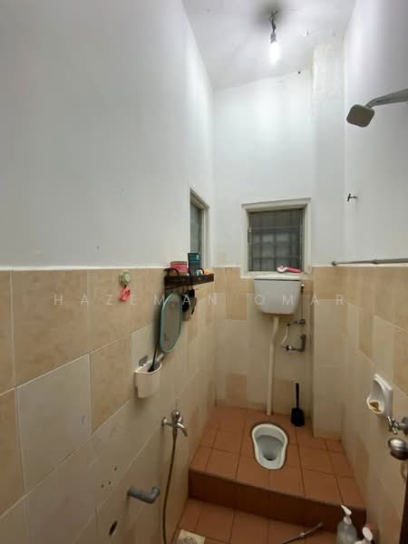 2-storey Terraced House for Sale in Bandar Baru Bangi (Selangor) - Hazeman Omar - Bathroom - PropertyGuru.com.my