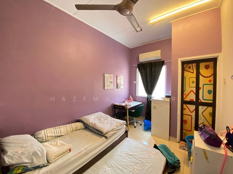 2-storey Terraced House for Sale in Bandar Baru Bangi (Selangor) - Hazeman Omar - Bedroom - PropertyGuru.com.my