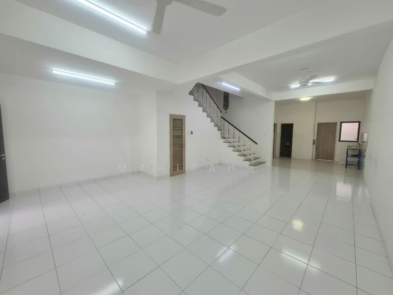 2-storey Terraced House for Sale in Semenyih (Selangor) - Mahirah . - Living Room - PropertyGuru.com.my