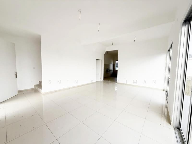 2-storey Terraced House for Sale in Seremban (Negeri Sembilan) - Yasmin Sulaiman - Living Room - PropertyGuru.com.my