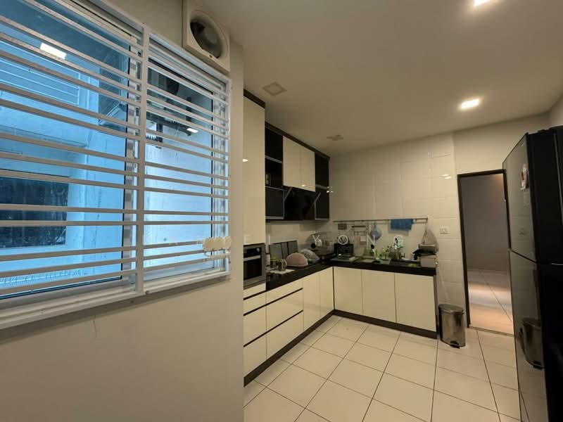 Service Residence for Sale at Sky Gardens Residences - Daniel Yong - Kitchen - PropertyGuru.com.my