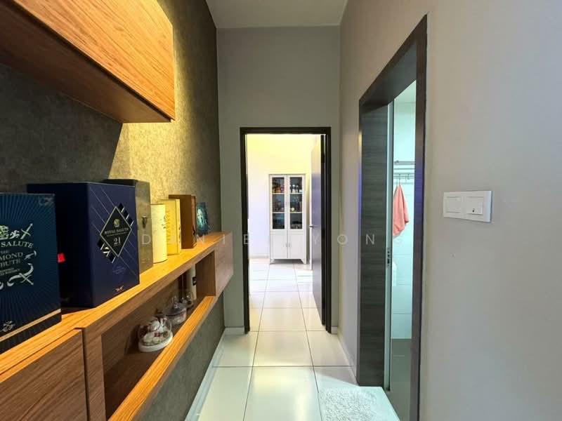 Service Residence for Sale at Sky Gardens Residences - Daniel Yong - Corridor - PropertyGuru.com.my