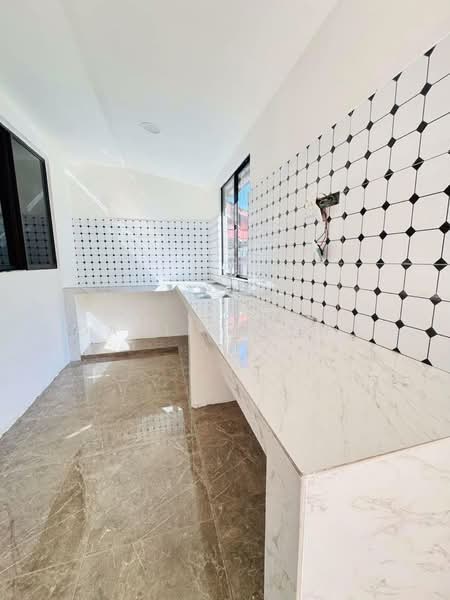 Shop for Sale in Permas Jaya (Johor) - Daniel Yong - Kitchen - PropertyGuru.com.my