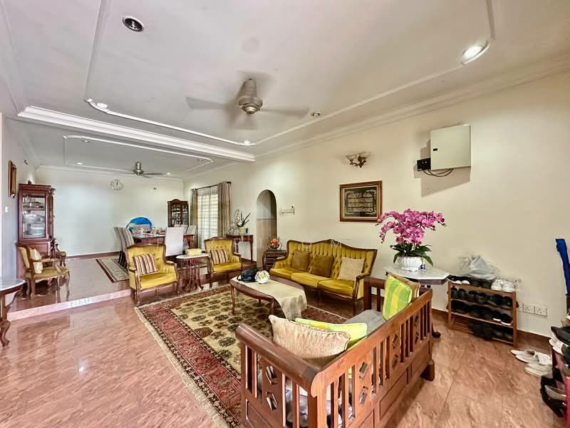 Bungalow for Sale in Kampung Tunku (Petaling Jaya) - Fazri Omar - Living Room - PropertyGuru.com.my