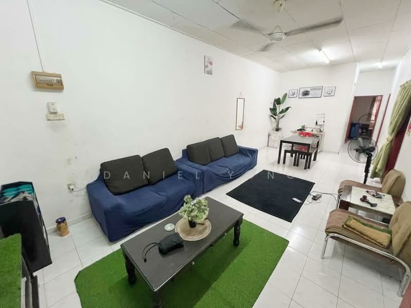 1-storey Terraced House for Sale in Senai (Kulai) - Daniel Yong - Living Room - PropertyGuru.com.my