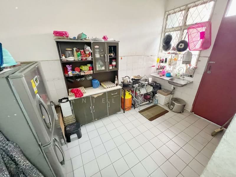 1-storey Terraced House for Sale in Senai (Kulai) - Daniel Yong - Kitchen - PropertyGuru.com.my