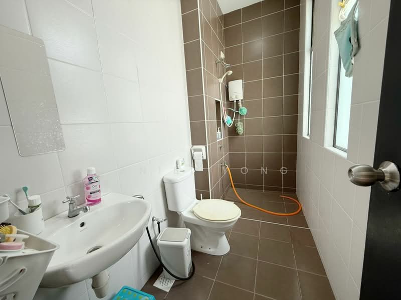 Cluster House for Rent in Taman Adda Heights (Tebrau) - Daniel Yong - Bathroom - PropertyGuru.com.my