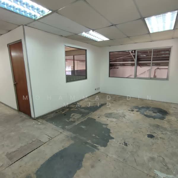 Warehouse for Rent in Bukit Kemuning (Shah Alam) - Mohammad Din Majid - Interior - PropertyGuru.com.my