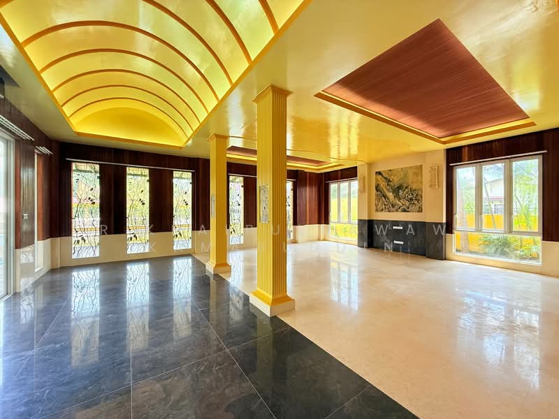 Bungalow for Sale in Country Heights (Kajang) - Sr Khairulnawawi Kamaruddin - Living Room - PropertyGuru.com.my