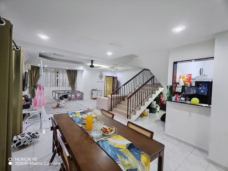 Taman Berjaya, Gombak untuk Untuk Dijual - RM 1,000,000, Feb 2026 - Living Room - PropertyGuru.com.my