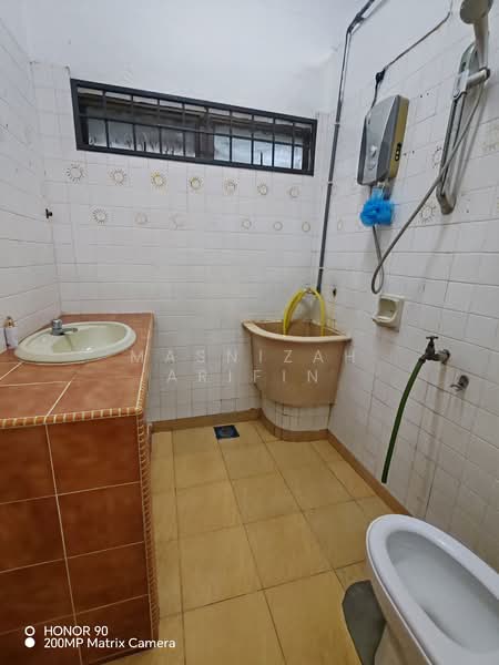 Taman Berjaya, Gombak untuk Untuk Dijual - RM 1,000,000, Feb 2026 - Bathroom - PropertyGuru.com.my
