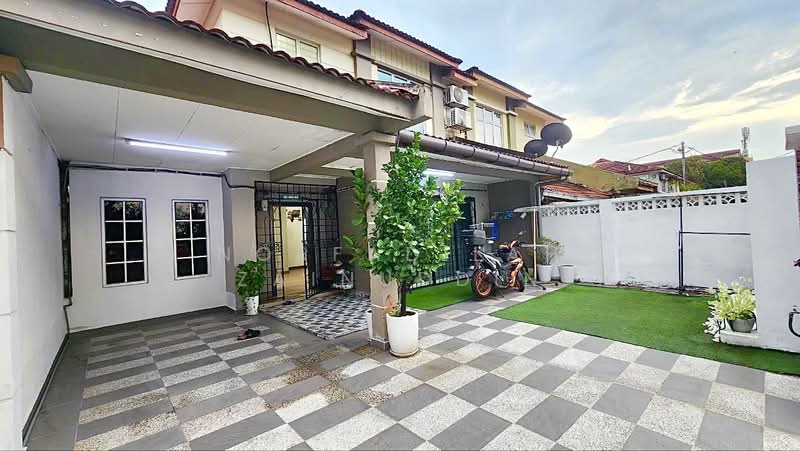 Cluster House for Sale in Sungai Buloh (Selangor) - NORFADILAH ZAINUDDIN - Exterior - PropertyGuru.com.my