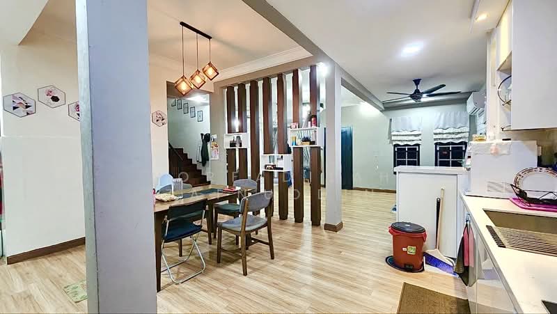 Cluster House for Sale in Sungai Buloh (Selangor) - NORFADILAH ZAINUDDIN - Dining Room - PropertyGuru.com.my