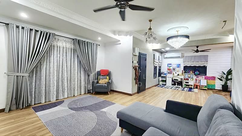 Cluster House for Sale in Sungai Buloh (Selangor) - NORFADILAH ZAINUDDIN - Living Room - PropertyGuru.com.my