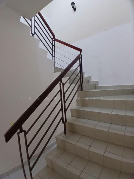 2-storey Terraced House for Sale in Taman Bukit Subang (Shah Alam) - Tengku Zairi - Interior - PropertyGuru.com.my