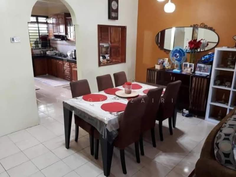 Terraced House for Sale in Taman Bukit Subang (Shah Alam) - Tengku Zairi - Kitchen - PropertyGuru.com.my