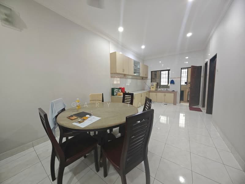 2-storey Terraced House for Sale in Taman Badri Shah (Lahat) - Gary Tang - Kitchen - PropertyGuru.com.my