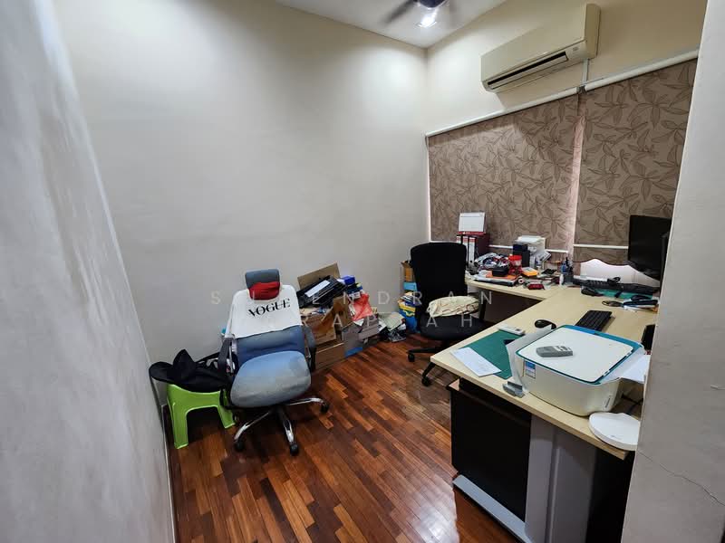Semi-Detached House for Sale in Setia Alam (Selangor) - Surendran Karapiah - Study - PropertyGuru.com.my
